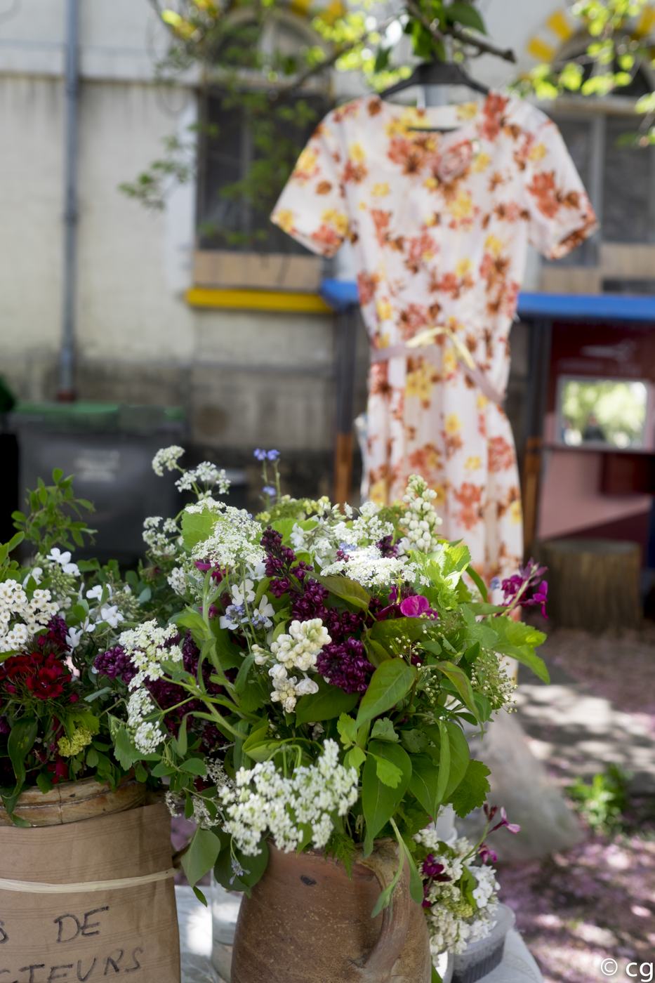 Bouquets champêtres sur un marché
